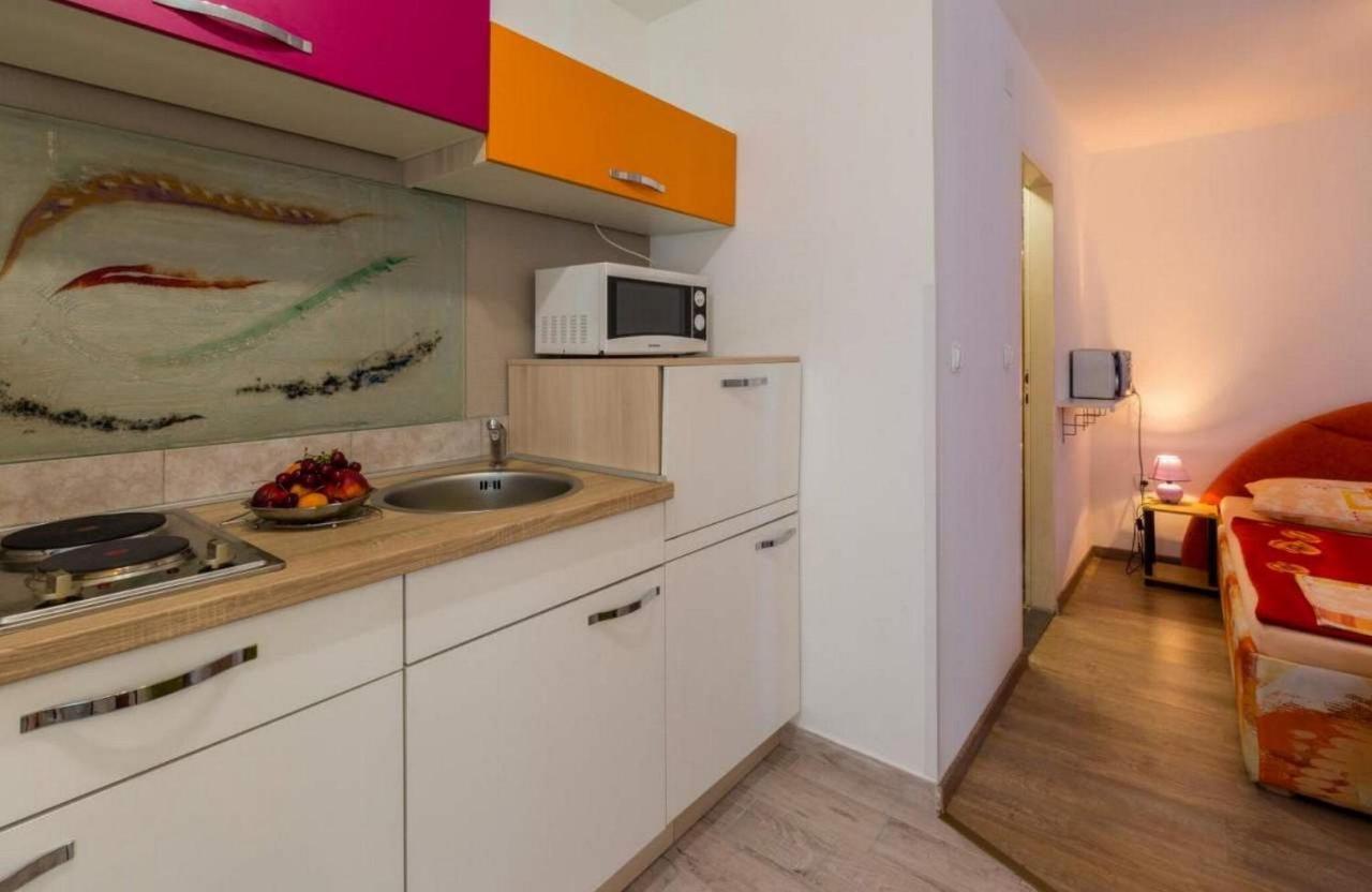 Navy Apartments ヤドラニヴォ エクステリア 写真